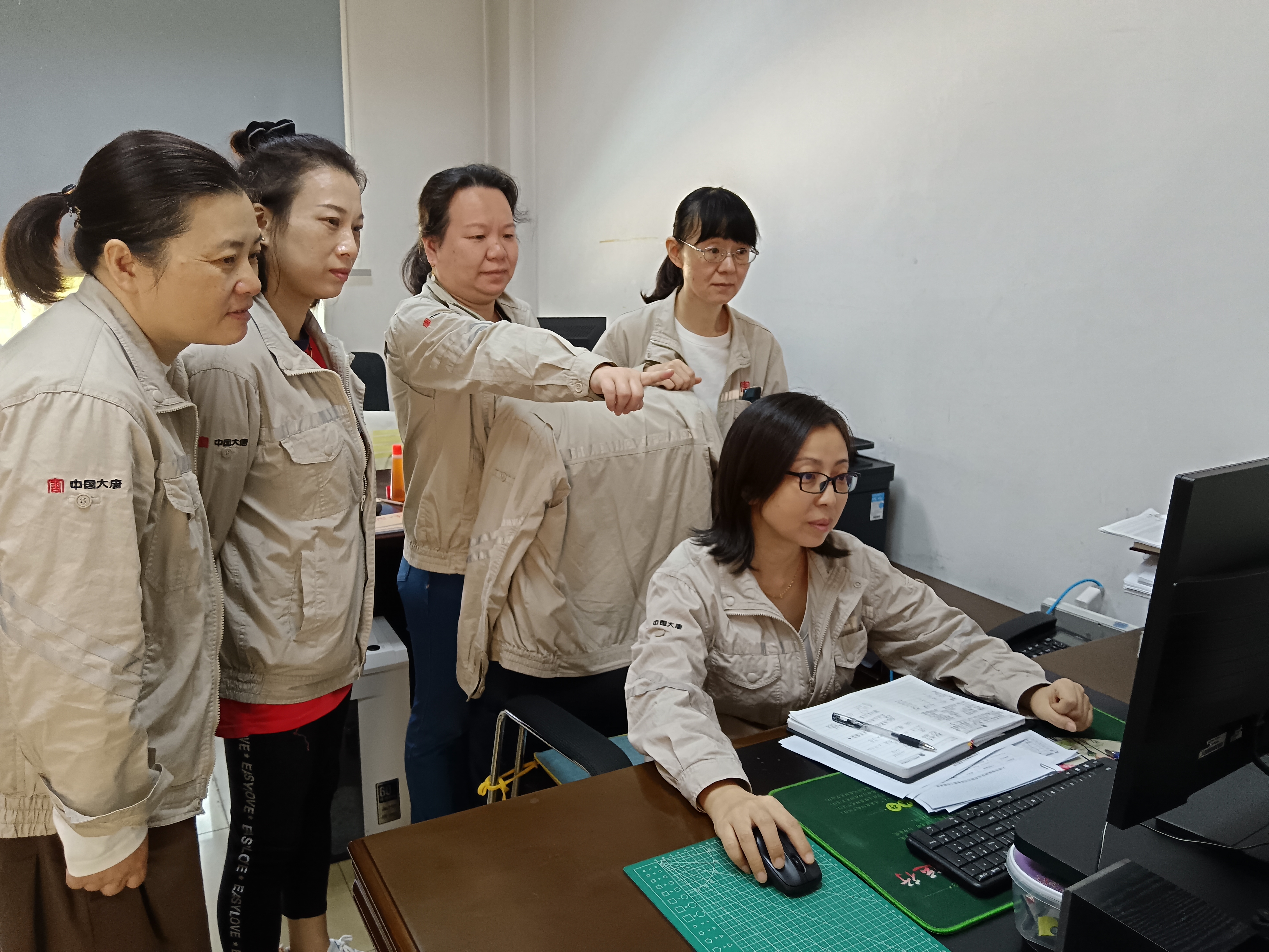 1699863214346003545.jpg 株洲黄姝设备技术创新工作室-2.jpg
